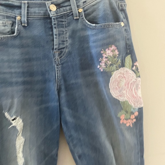 7 Mankind Distressed Floral Jeans Size 26 - Picture 5 of 12